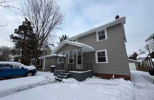 2501 Oakridge - Nice Three Bedroom Home with Two Car Garage  Central Air!