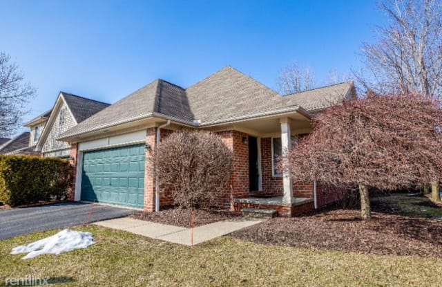 621 Macwilliams Ln - 621 Macwilliams Ln, Royal Oak, MI 48067