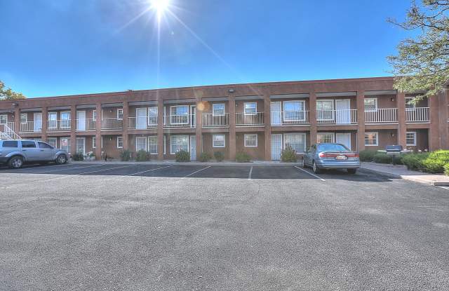 Photo of Hacienda Sur Apartments