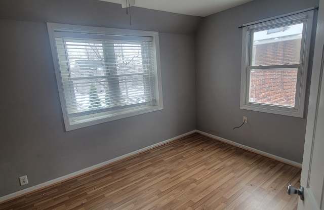 Photo of 330 Lincoln Ave