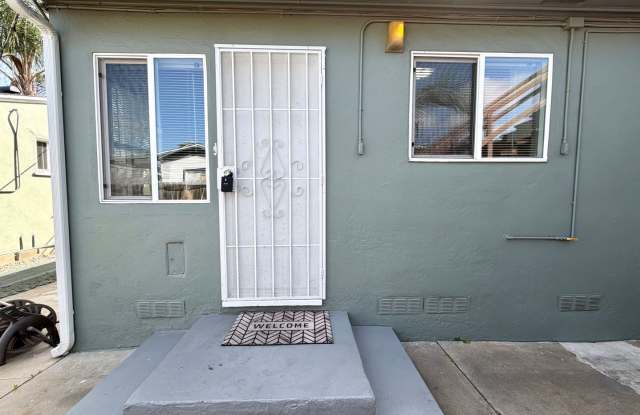 Now available 1bed/1bath cottage in Normal Heights!