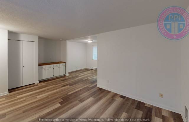 West Linn!!! Stylish Townhouse, Private Courtyard, No Deposit w/ RHINO!!!
