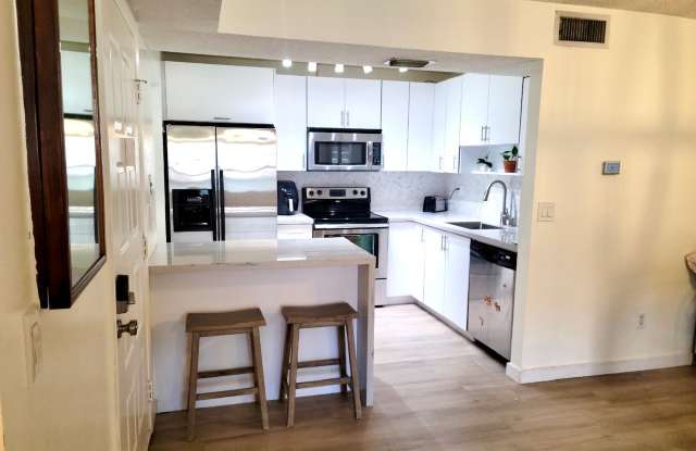 11905 Northwest 11th Street