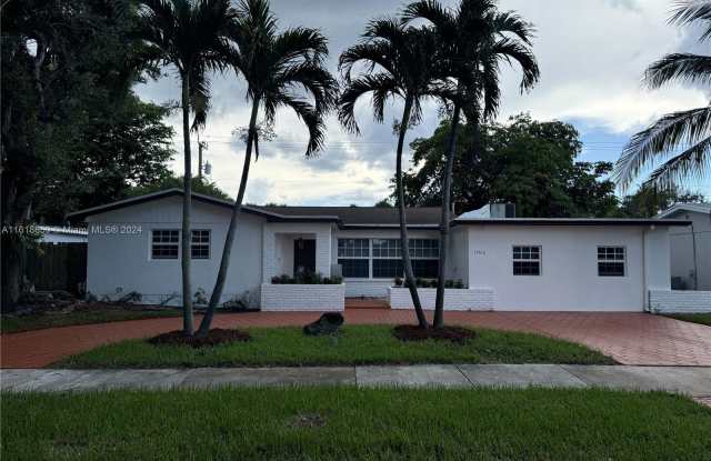 19610 NE 18th Ct