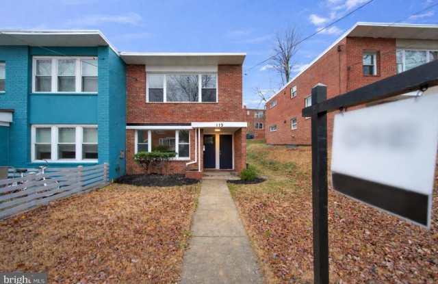 119 VICTOR Street NE unit: 2