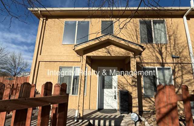 2 Bed, 3 bath, 1,194 sqft. 4001 E 16th Ave