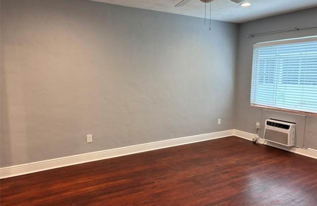 600 W PRINCETON STREET