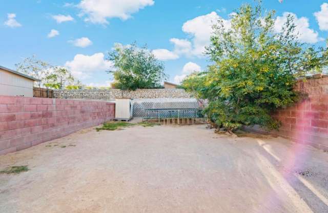 Charming 3 bedroom, 2 bath home in East El Paso!