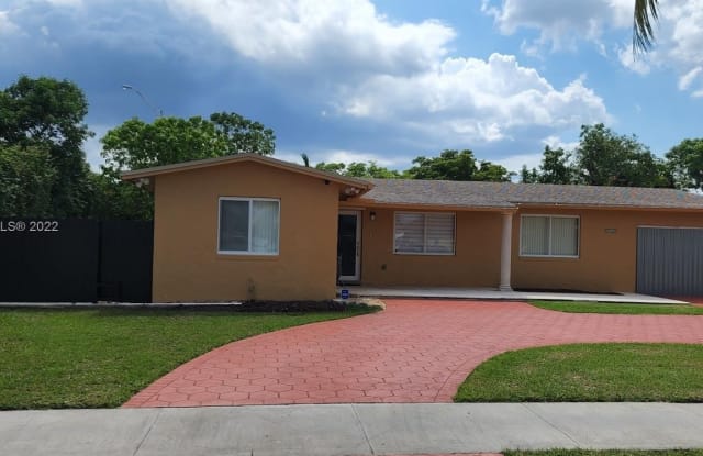 5460 SW 133rd Ct - 5460 Southwest 133rd Court, Kendale Lakes, FL 33175