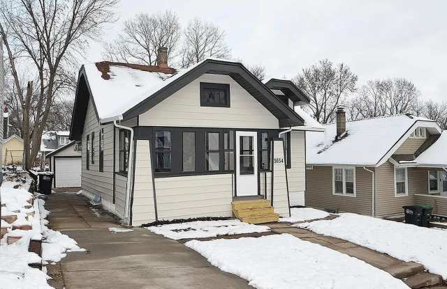 Classic 1.5 story Florence home