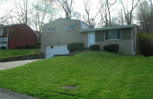 247 Santa Fe Dr - 247 Santa Fe Drive, Bethel Park, PA 15102