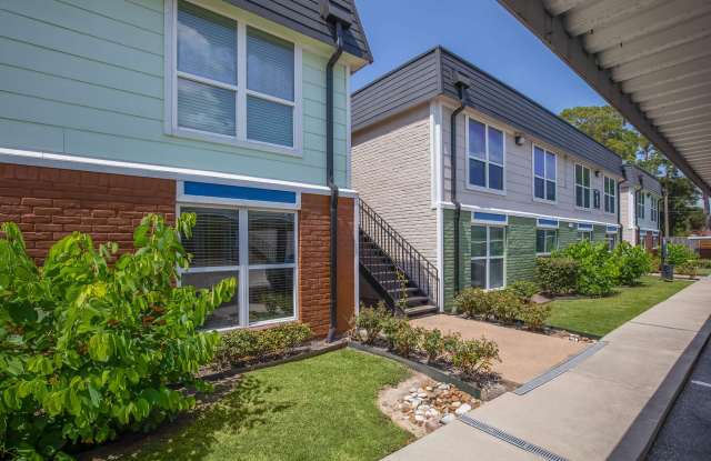 Photo of Dominion at Oak Forest Apartments