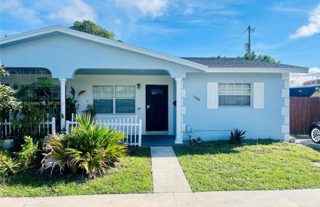 1332 SE 4th Ave - 1332 Southeast 4th Avenue, Deerfield Beach, FL 33441