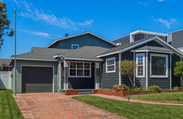 Modern Comfort Meets Coastal Living