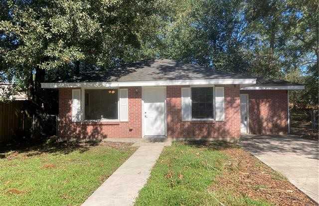 2864 SLIDELL Avenue - 2864 Slidell Avenue, Slidell, LA 70458