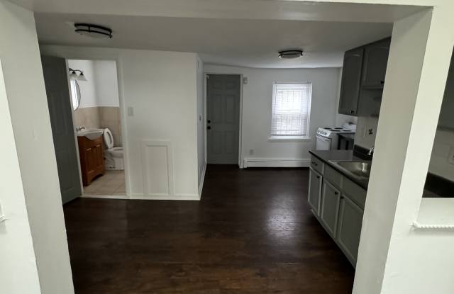 424 East Girard Avenue