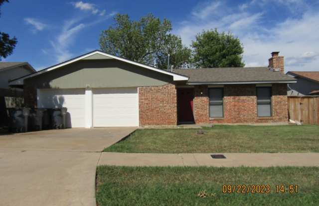 Photo of Very nice spacious home located in the Eisenhower Village area!