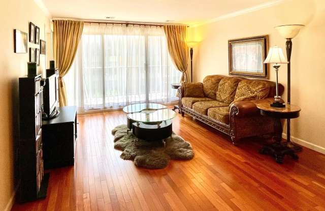 2817 JERMANTOWN Road unit: 307