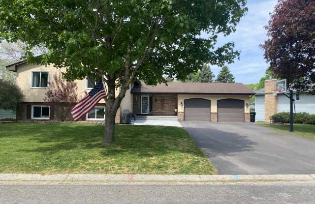 305 Circle Lane Southeast