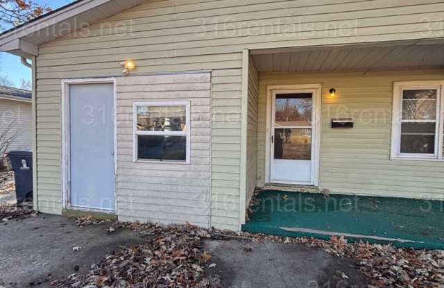 Photo of $1,100 - 3 bedroom 1 bathroom - Single Family Home