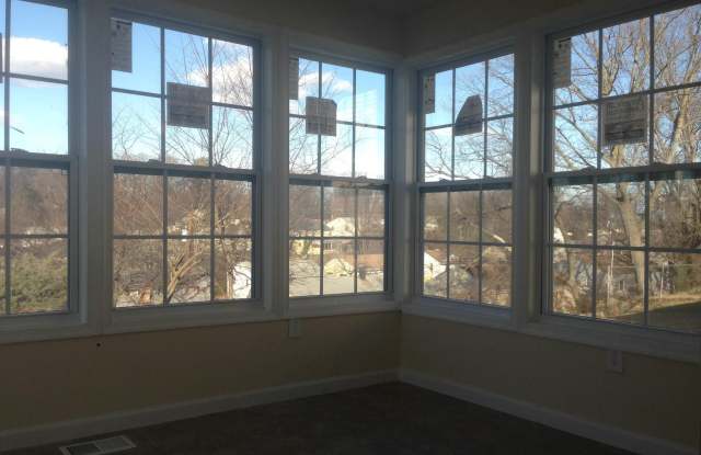 7208 POWHATAN Street