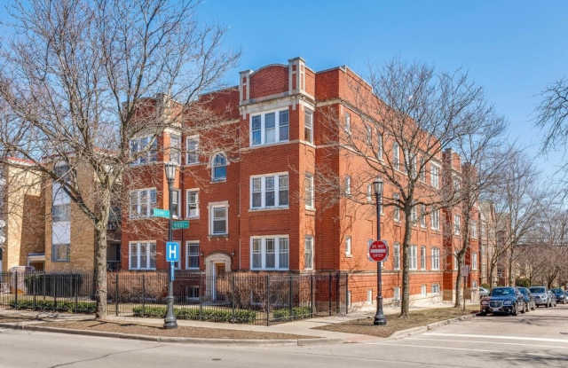 1 Bedroom Condo in Evanston