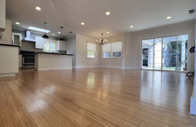 7450 Shoshone Avenue