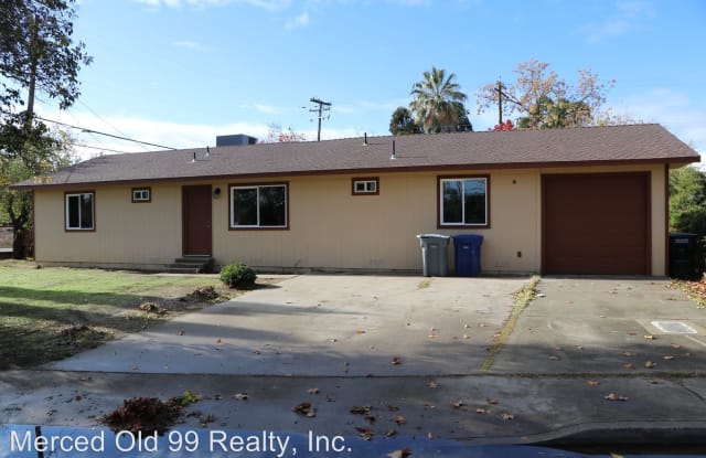 2425 Green St - 2425 Green Street, Merced, CA 95340