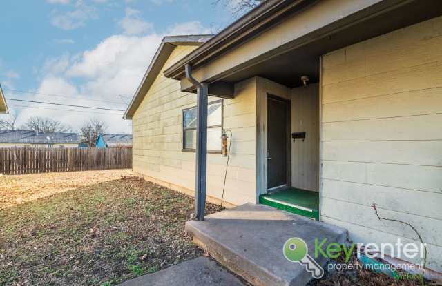 1432 Fairmount St Duplex