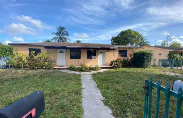 480 NE 136th St - 480 NE 136th St, North Miami, FL 33161