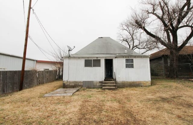 12 S Walnut - 12 South Walnut Street, Sapulpa, OK 74066