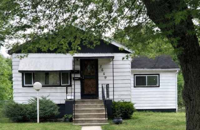 3 Bed 1 Bath Single Family Home in Gary!