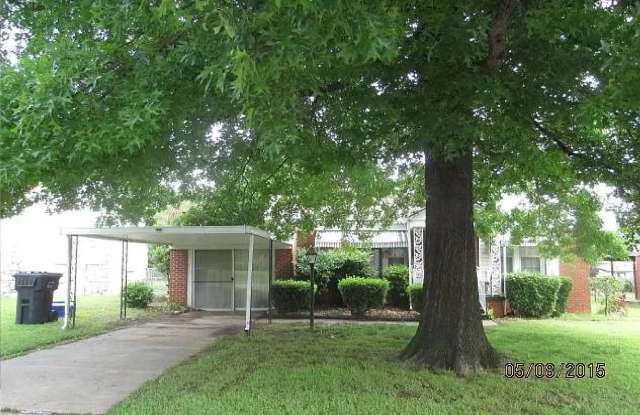 Charming 3-Bedroom Haven with Fenced Yard in the Heart of Oklahoma City! photos photos