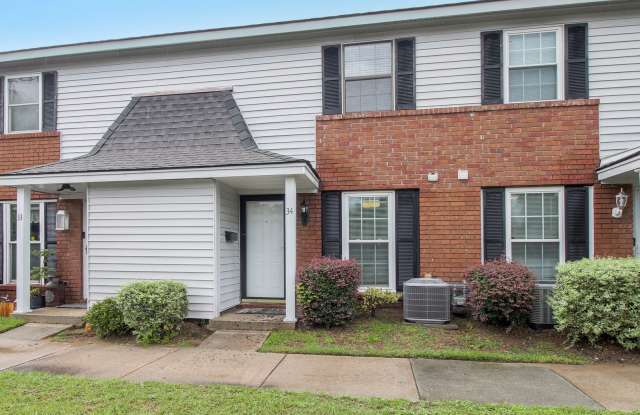 Conveniently located minutes from the hospital, Hunter Airfield, Georgia Southern University, shopping, and dining.