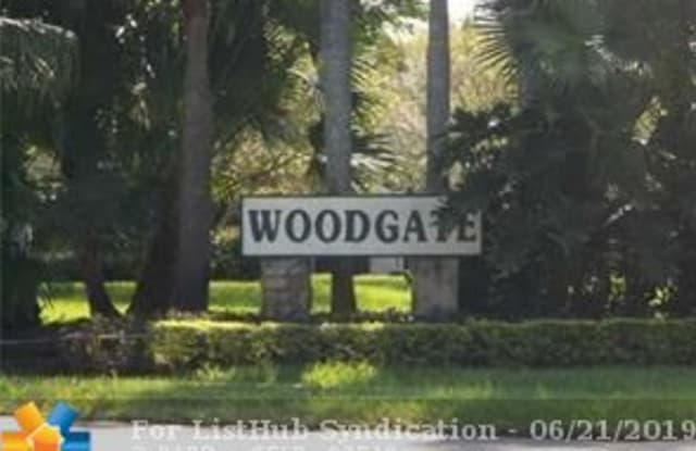 538 Woodgate Cir - 538 Woodgate Circle, Sunrise, FL 33326