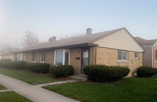 2555 W 119th Street - 2555 West 119th Street, Blue Island, IL 60406