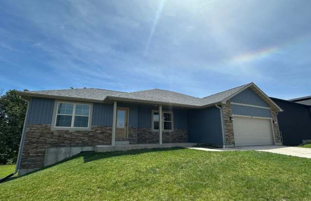 Now Accepting Applications – 5 BED 3 BATH | Summit Pass Subdivision | Waynesville School District