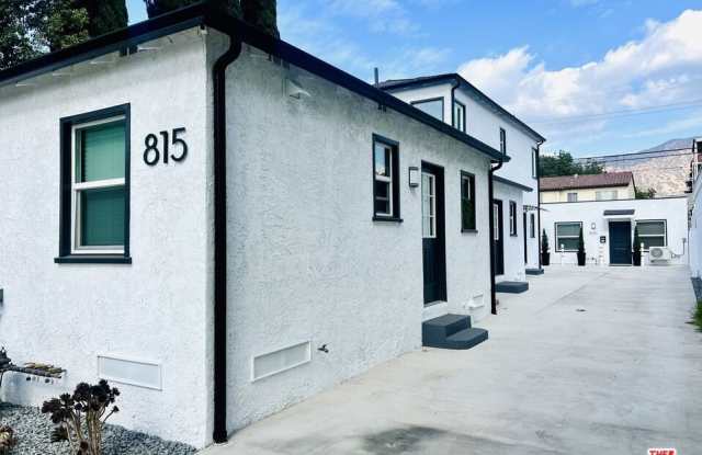 815 W Glenoaks Blvd unit: D