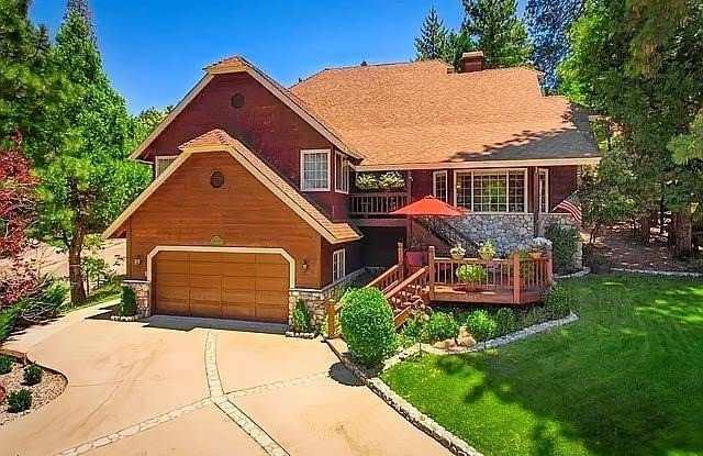 Photo of 481 Golf Course Rd