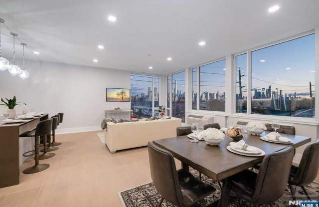 Photo of 7101 River Road 301A