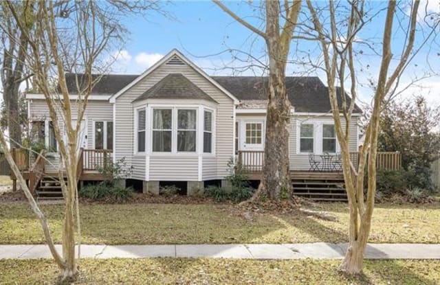 131 W 25TH Avenue - 131 West 25th Avenue, Covington, LA 70433