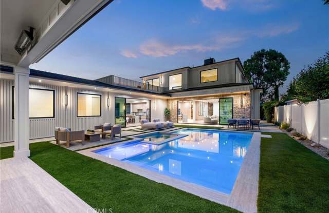 16728 Morrison Street