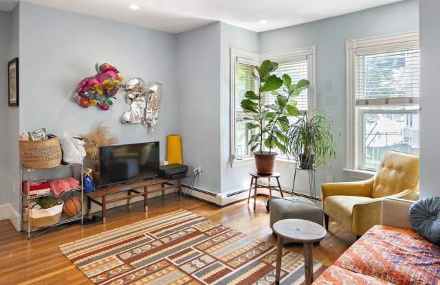 8 Leland St 1