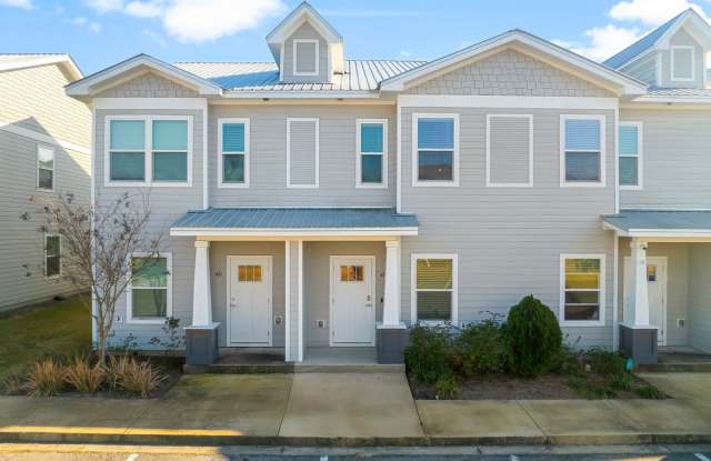 Date Palm Lane 412