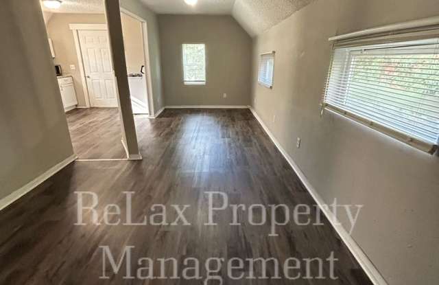 Large 3 Bedroom Apartment
