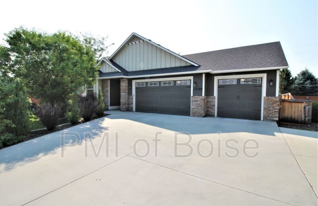 3895 E Helix St - 3895 East Helix Street, Boise, ID 83716