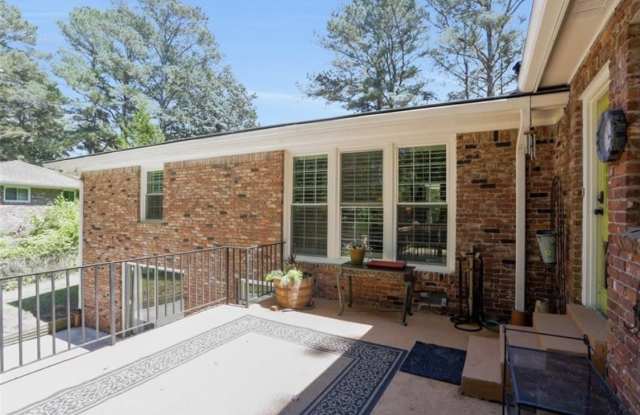 2772 Briarcliff Road Northeast