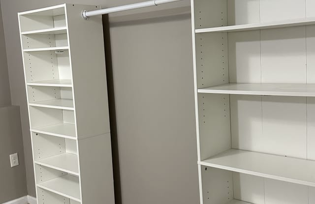 Photo of 4341 Bloomington Avenue