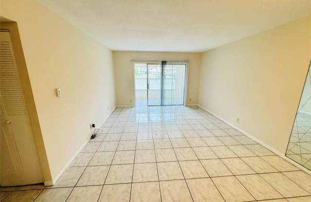 5001 W Oakland Park Blvd photos photos