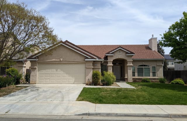 2770 N Apricot Ave - 2770 North Apricot Avenue, Fresno, CA 93727